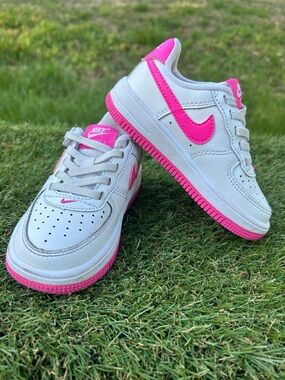 Nike Force 1 Low EasyOn , Kids Size 8c, White/Laser Fuchsia (FN0237 102) E